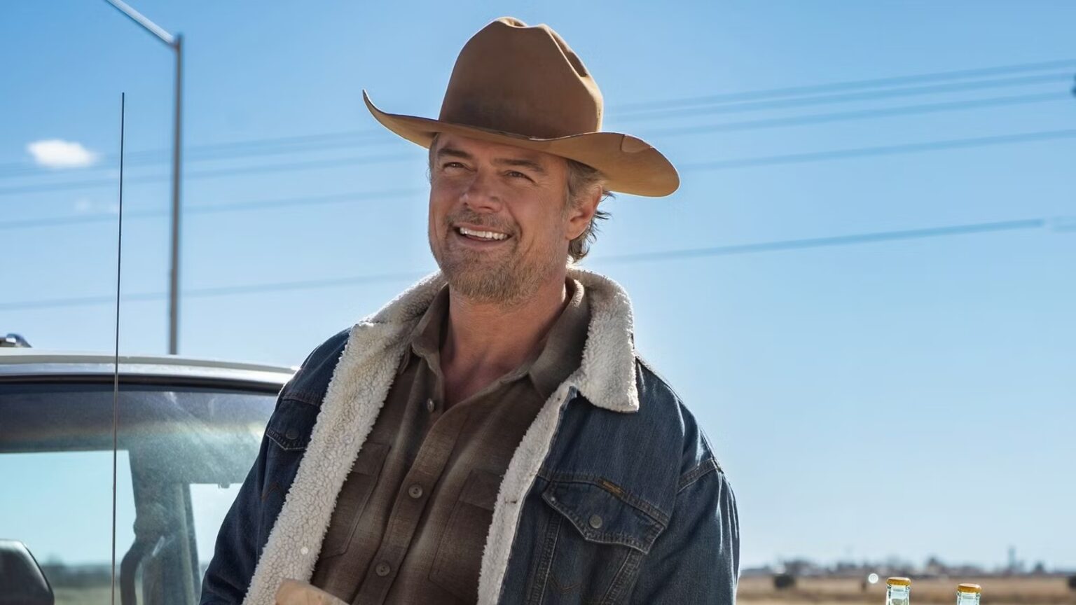 Fox News interviews Josh Duhamel